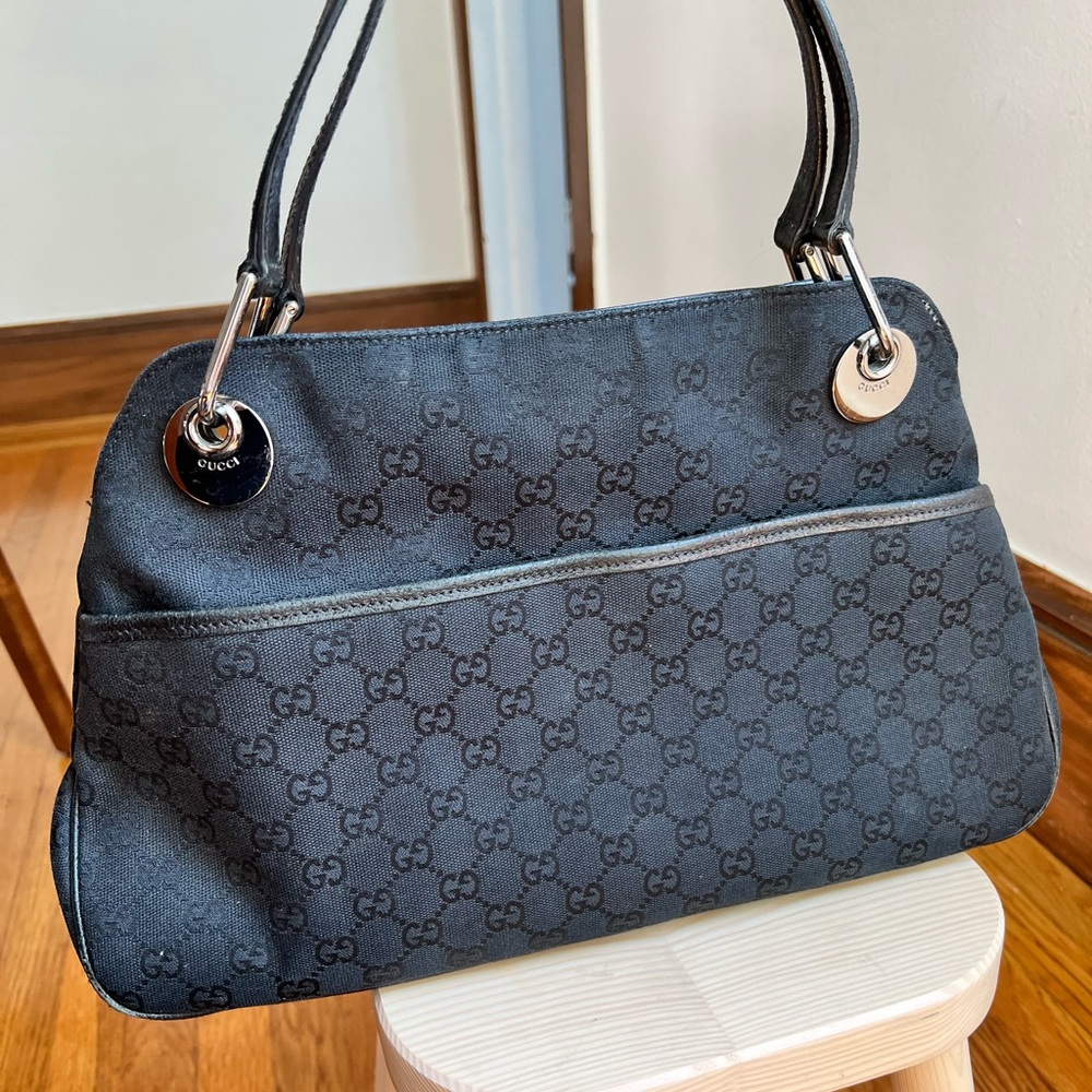 Guaranteed Authentic Gucci Gg Eclipse Shoulder Ba… - image 1